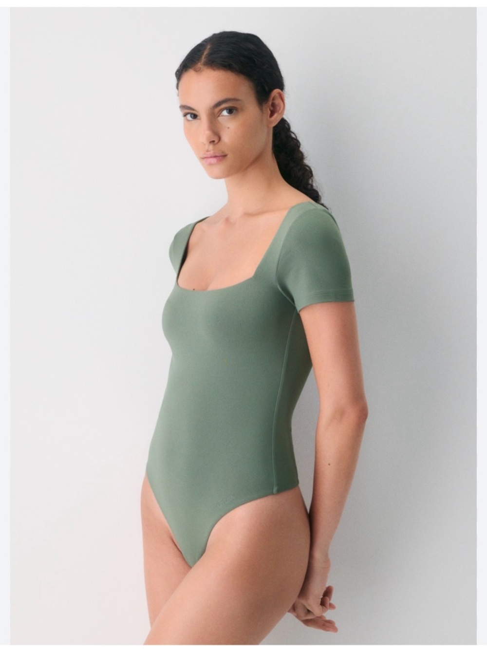 Aritzia Contour Manner Bodysuit